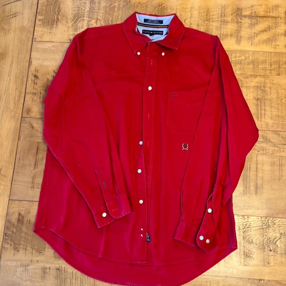 Men’s long sleeve red button down excellent condition